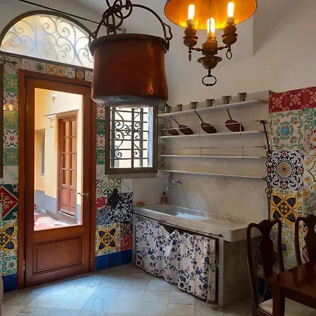 Palazzo Manfredi Dimora Storica Pieve di Teco