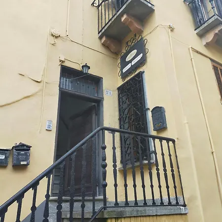 Palazzo Manfredi Dimora Storica * Pieve di Teco